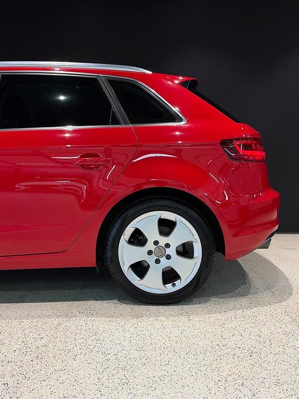 Begagnad Audi A3 Sportback Attraction 2015 Halvkombi