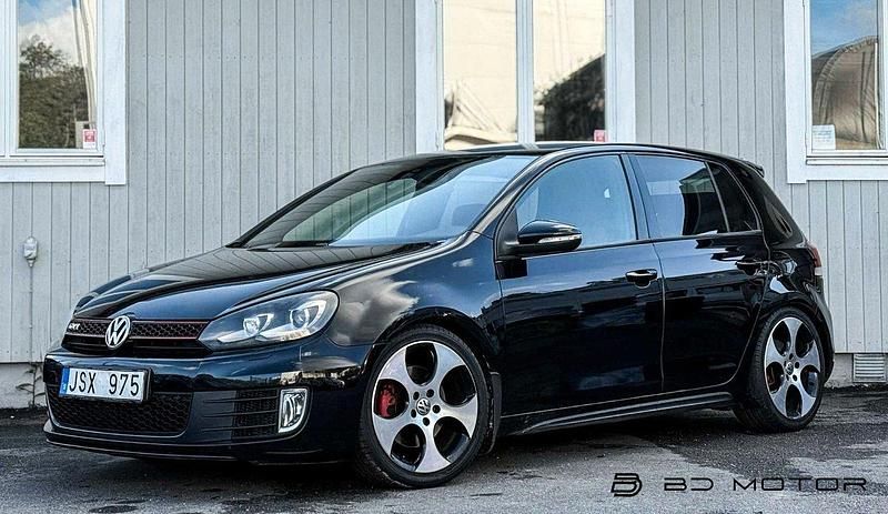 Svart Begagnad 2009 VW Golf VI GTI Halvkombi | 109 900 kr (Dyr) - Bild 1/4