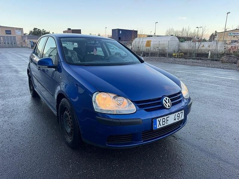 Begagnad 2005 VW Golf IV Halvkombi | 26 800 kr (Marknadspris) - Bild 1/2