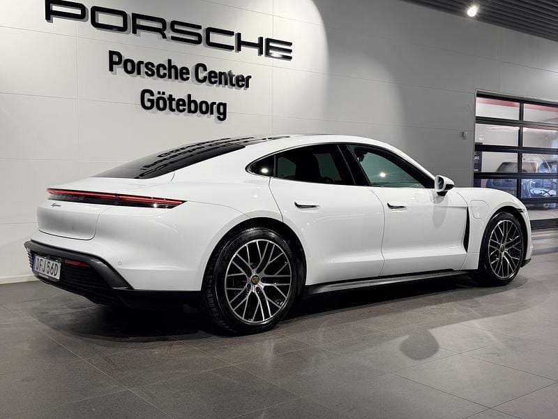 Begagnad Porsche Taycan 2022 Vit Sedan