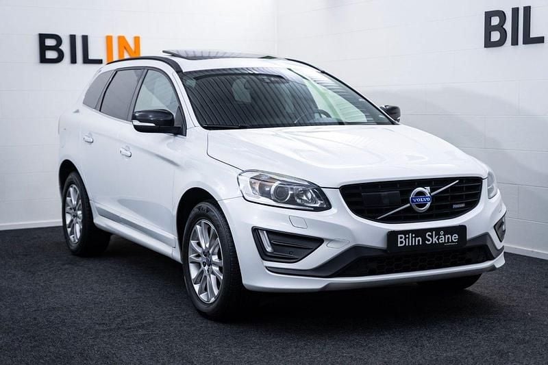 Vit Begagnad 2015 Volvo XC60 R-Design SUV | 164 900 kr (Marknadspris) - Bild 1/4