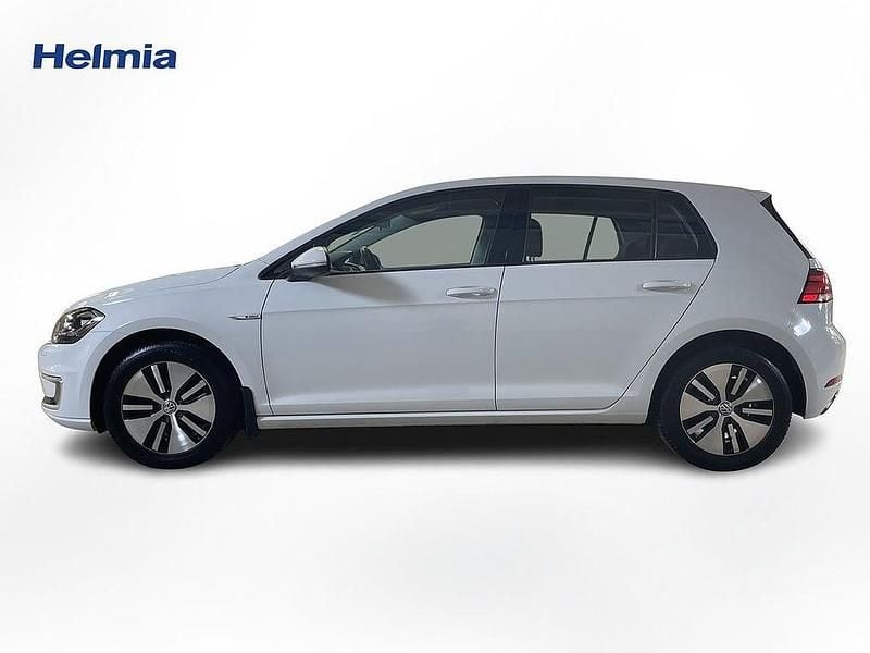 Vit Begagnad 2018 VW e-Golf Halvkombi | 149 900 kr (Marknadspris) - Bild 1/4