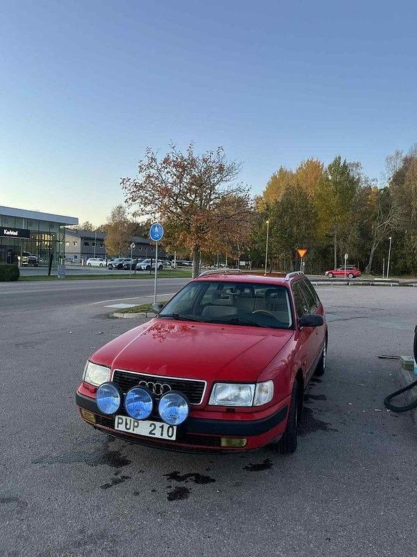 Begagnad 1993 Audi 100 Kombi | 16 000 kr - Bild 1/4