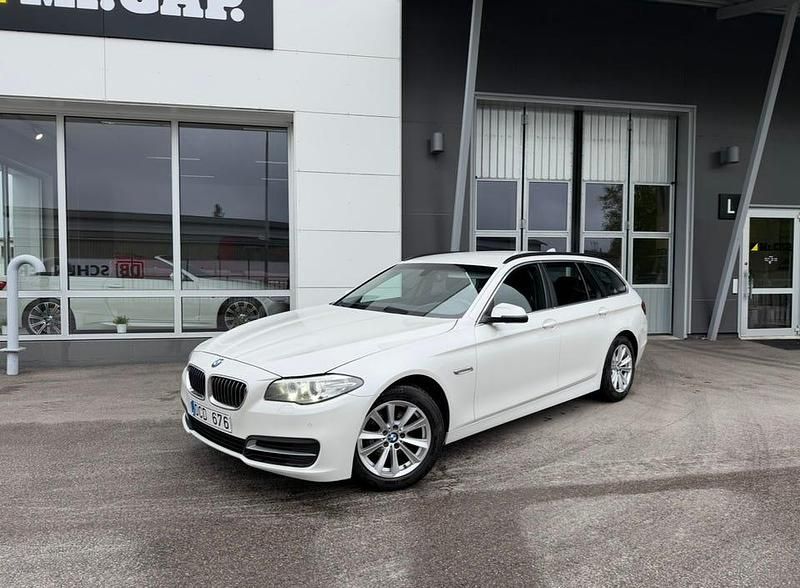 Begagnad 2014 BMW 520 Kombi | 104 900 kr (Marknadspris) - Bild 1/4