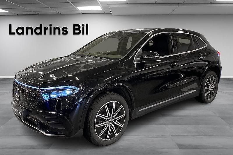 Svart (kosmossvart metallic) Begagnad 2024 Mercedes EQA250+ Advanced SUV | 489 000 kr (Marknadspris) - Bild 1/4