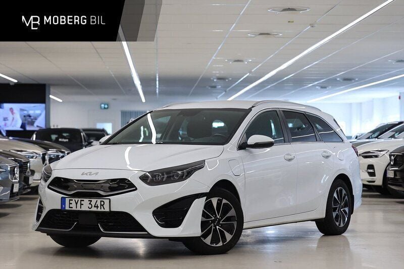 Vit Begagnad 2023 Kia Ceed Sportswagon Advance Kombi | 239 900 kr (Marknadspris) - Bild 1/3