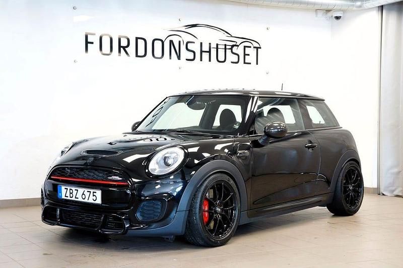 Svart Begagnad 2019 Mini John Cooper Works Coupé Sportkupé | 279 000 kr - Bild 1/4