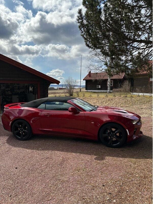 Röd Begagnad 2018 Chevrolet Camaro SS Cab | 535 000 kr (Superpris) - Bild 1/1