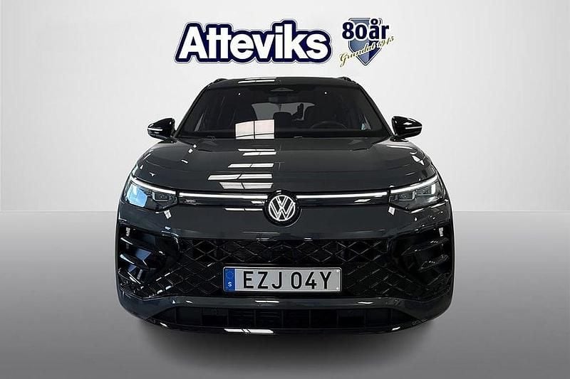 Begagnad VW Tayron R-line 193 HK (141 kW) 2025 Grå SUV