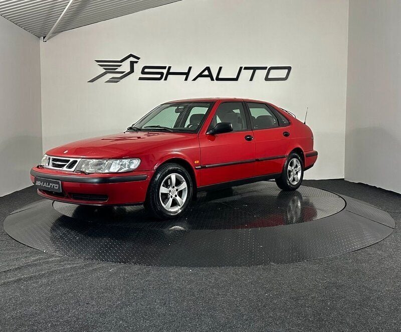 Röd Begagnad 2000 Saab 9-3 Halvkombi | 32 900 kr (Marknadspris) - Bild 1/4