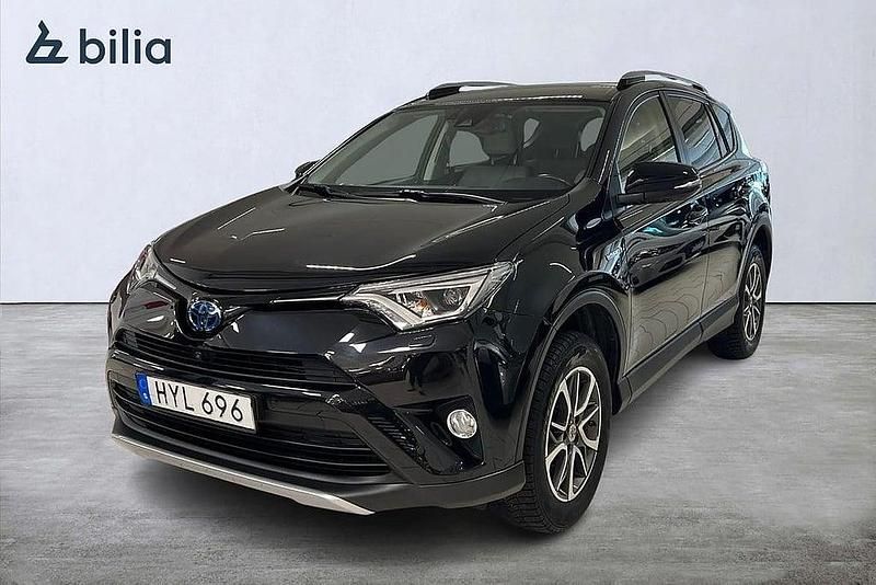 Svart Begagnad 2018 Toyota RAV4 Hybrid Executive SUV | 259 900 kr (Marknadspris) - Bild 1/4