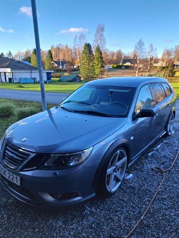 Grå Begagnad 2008 Saab 9-3 Aero Kombi | 84 000 kr - Bild 1/4