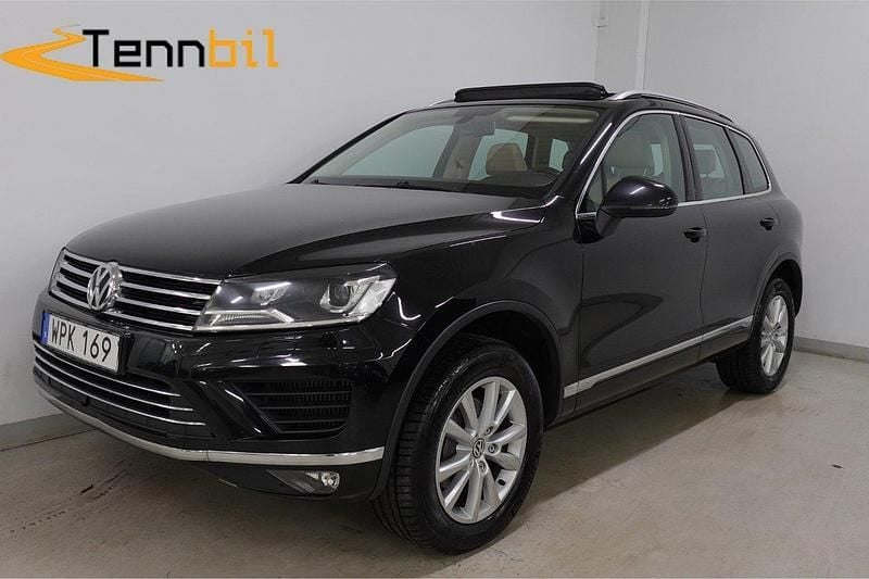 Svart Begagnad 2016 VW Touareg SUV | 179 900 kr (Bra pris) - Bild 1/4
