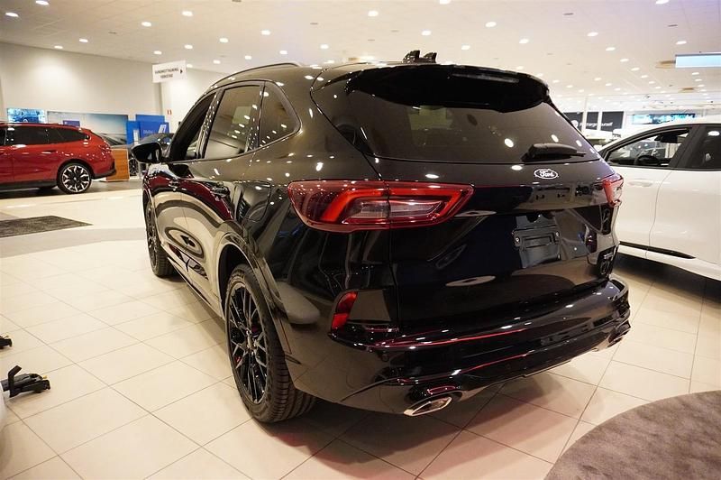 Ny Ford Kuga 243 HK (178 kW) 2026 Svart SUV