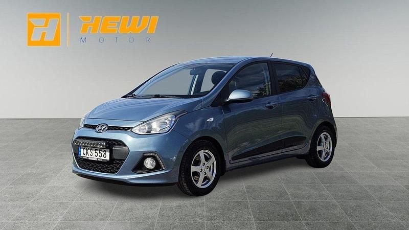Blå Begagnad 2016 Hyundai i10 Comfort Halvkombi | 54 900 kr (Bra pris) - Bild 1/4