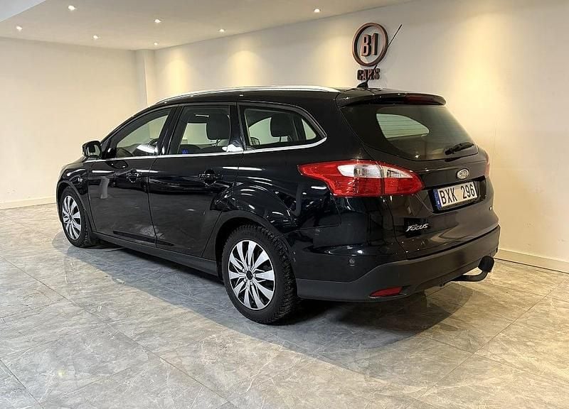 Begagnad Ford Focus 116 HK (85 kW) 2011 Svart Kombi
