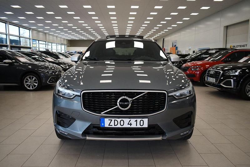 Grå Begagnad 2018 Volvo XC60 R-Design SUV | 269 900 kr (Lite dyr) - Bild 1/4