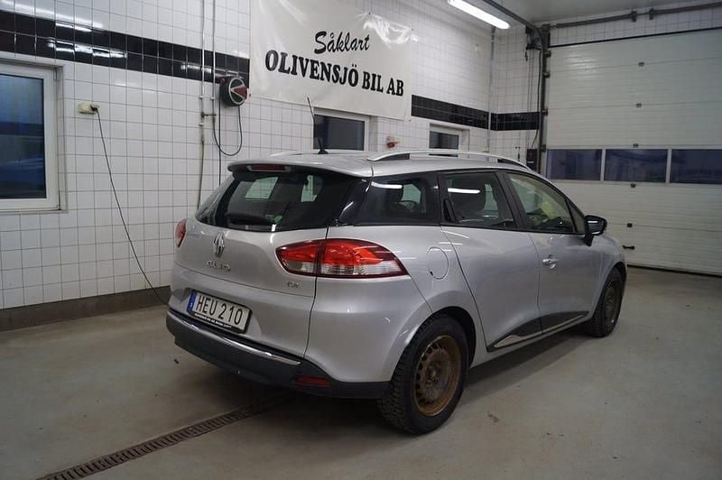 Begagnad Renault Clio IV 90 HK (66 kW) 2015 Silver Kombi