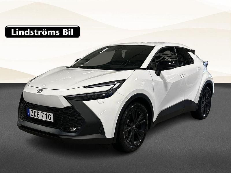 Vit Begagnad 2024 Toyota C-HR Style SUV | 379 900 kr (Lite dyr) - Bild 1/3