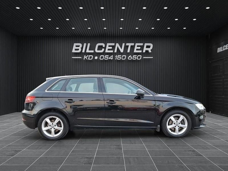 Begagnad Audi A3 Proline 116 HK (85 kW) 2019 Svart Sedan