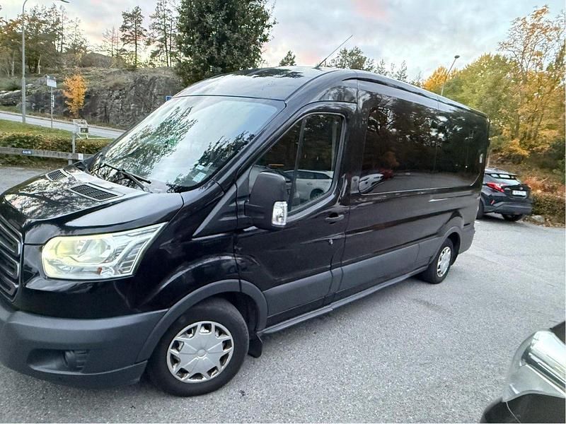 Svart Begagnad 2017 Ford Transit Kombi | 60 000 kr (Dyr) - Bild 1/4