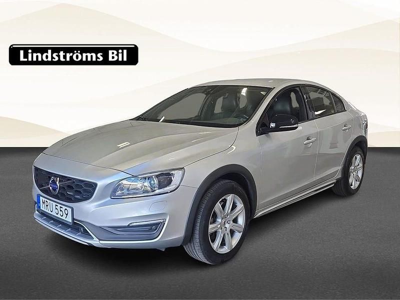 Silver Begagnad 2016 Volvo S60 CC Summum Sedan | 229 900 kr (Marknadspris) - Bild 1/3