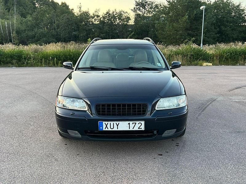 Blå Begagnad 2006 Volvo V70 Kombi | 41 500 kr (Lite dyr) - Bild 1/4