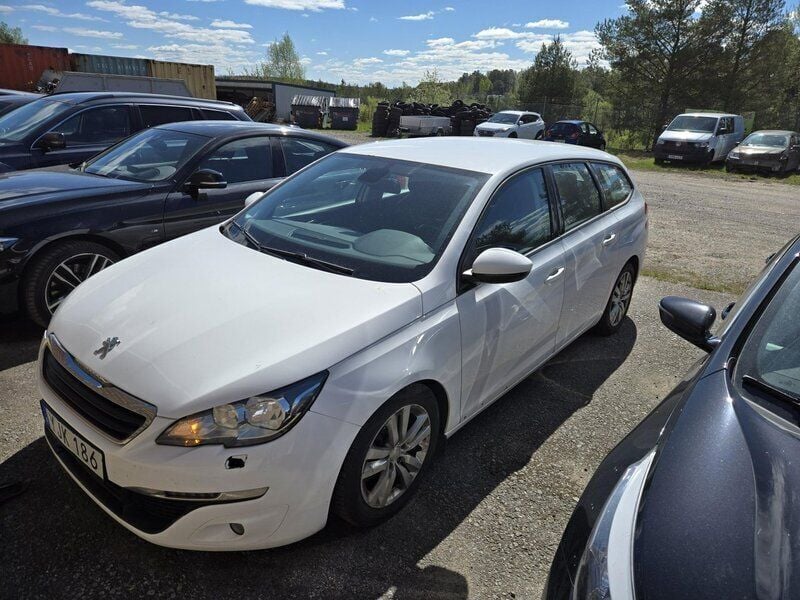 Vit Begagnad 2016 Peugeot 308 Active Kombi | 50 000 kr (Bra pris) - Bild 1/3