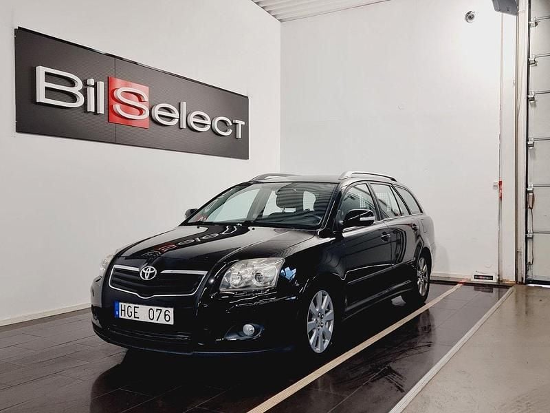 Svart Begagnad 2007 Toyota Avensis Kombi | 47 900 kr (Lite dyr) - Bild 1/4