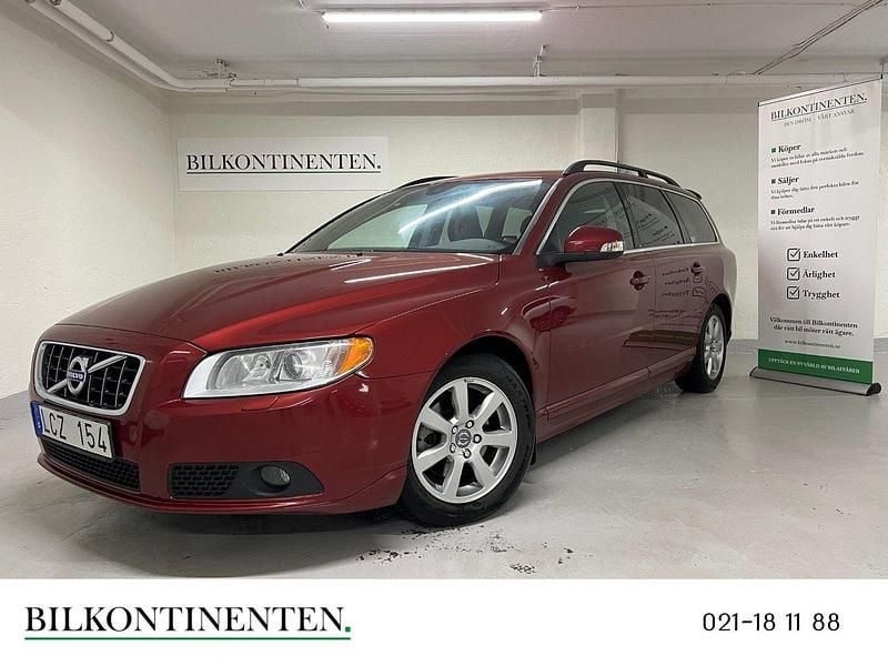 Röd Begagnad 2010 Volvo V70 Momentum Kombi | 79 800 kr (Marknadspris) - Bild 1/4