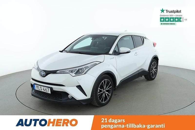 Vit Begagnad 2018 Toyota C-HR SUV | 229 000 kr (Marknadspris) - Bild 1/4