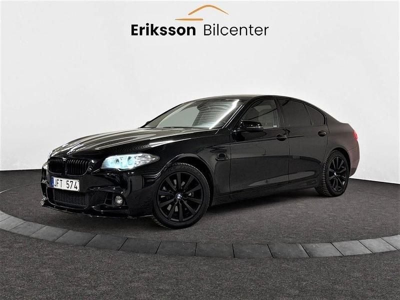 Svart Begagnad 2013 BMW 520 Sedan | 149 900 kr (Marknadspris) - Bild 1/4