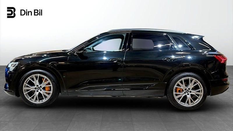 Begagnad Audi e-tron S-Line 300 kW (408 HK) 2019 Svart SUV