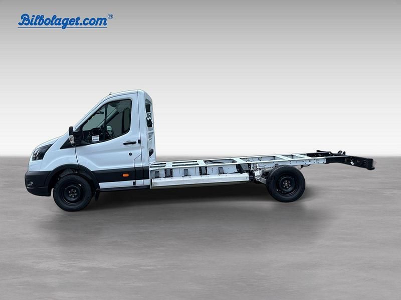 Ny Ford E-Transit Trend 197 kW (269 HK) 2025 Vit Van