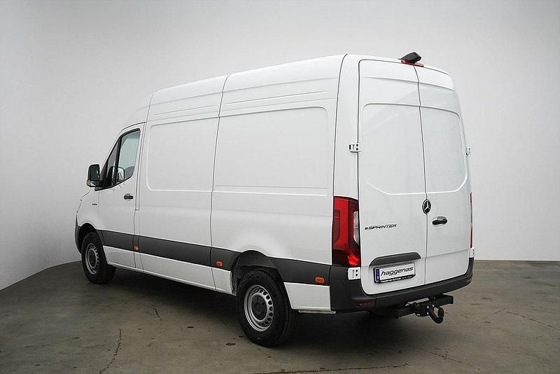 Ny Mercedes E-Sprinter 100 kW (136 HK) 2025 Vit Van