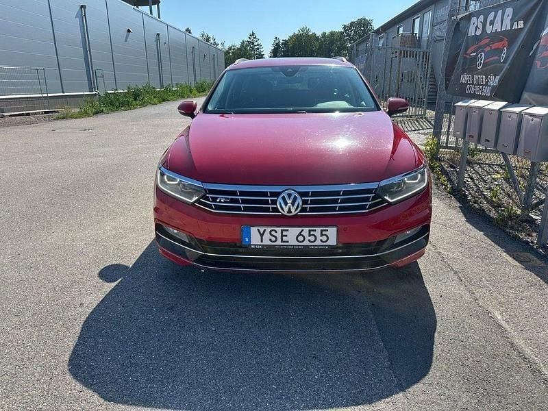Röd Begagnad 2018 VW Passat GTS Kombi | 149 500 kr (Marknadspris) - Bild 1/4