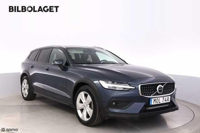 Begagnad 2023 Volvo V60 CC Kombi | 349 500 kr (Bra pris) - Bild 1/4
