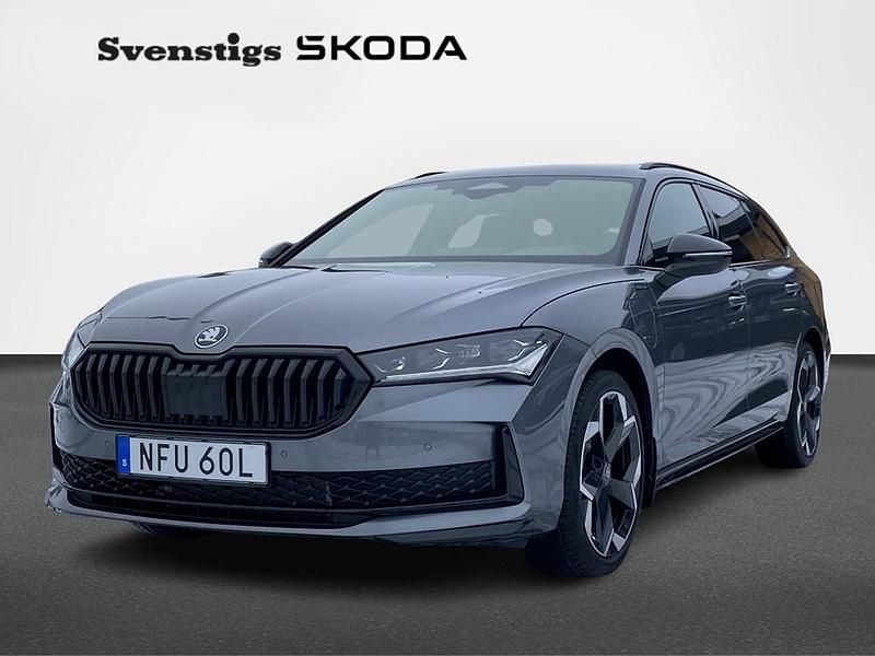 Ny Skoda Superb 2026 Grå Kombi