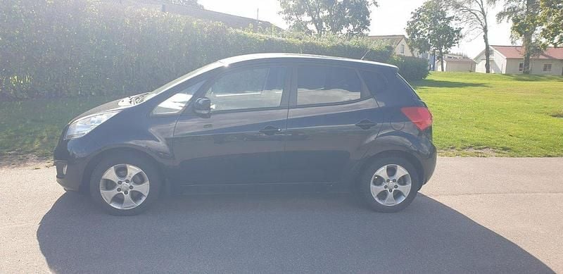Svart Begagnad 2013 Kia Venga Comfort Halvkombi | 35 000 kr (Superpris) - Bild 1/4