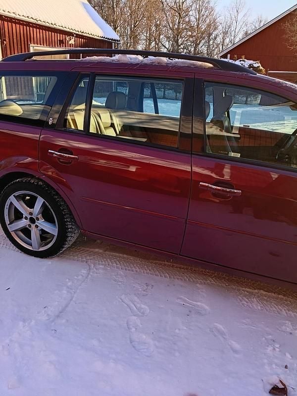 Begagnad 2004 Ford Mondeo Kombi | 11 000 kr (Marknadspris) - Bild 1/3