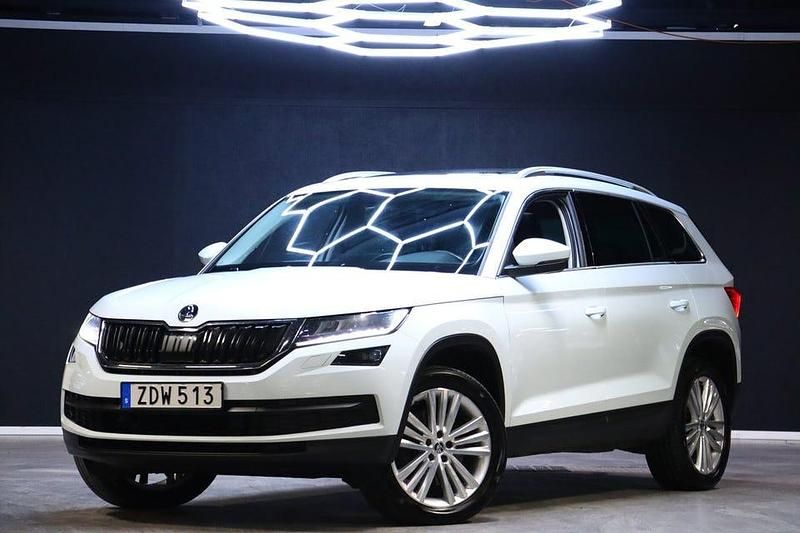 Vit Begagnad 2018 Skoda Kodiaq Business Line SUV | 229 900 kr (Marknadspris) - Bild 1/4