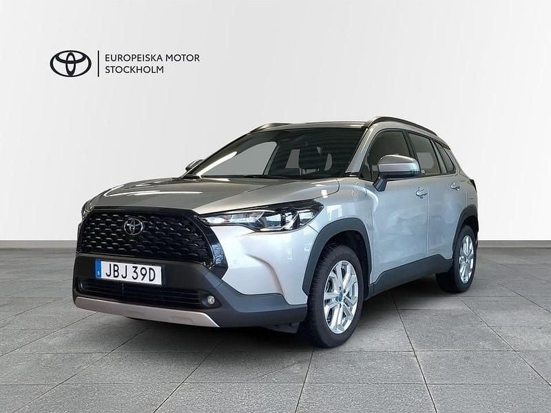 Begagnad Toyota Corolla Cross Active 140 HK (102 kW) 2025 Svart SUV