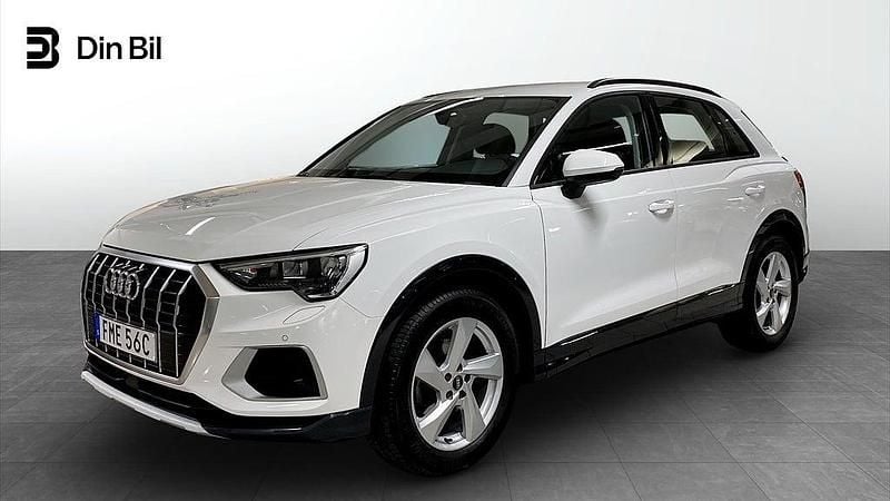 Ibisvit Begagnad 2022 Audi Q3 Advanced SUV | 309 000 kr (Marknadspris) - Bild 1/4