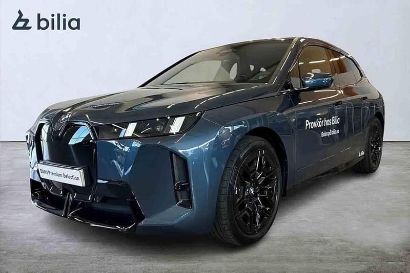 Blå Begagnad 2025 BMW iX SUV | 979 900 kr - Bild 1/1