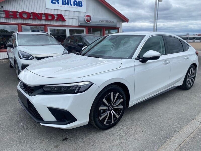 Vit Ny 2024 Honda Civic Elegance Halvkombi | 379 900 kr (Lite dyr) - Bild 1/4