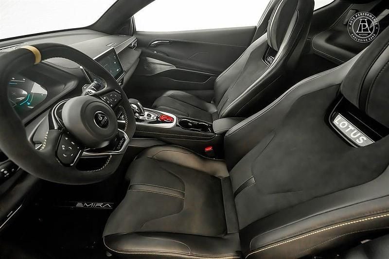 Ny Lotus Emira 405 HK (297 kW) 2025 Grön Sportkupé