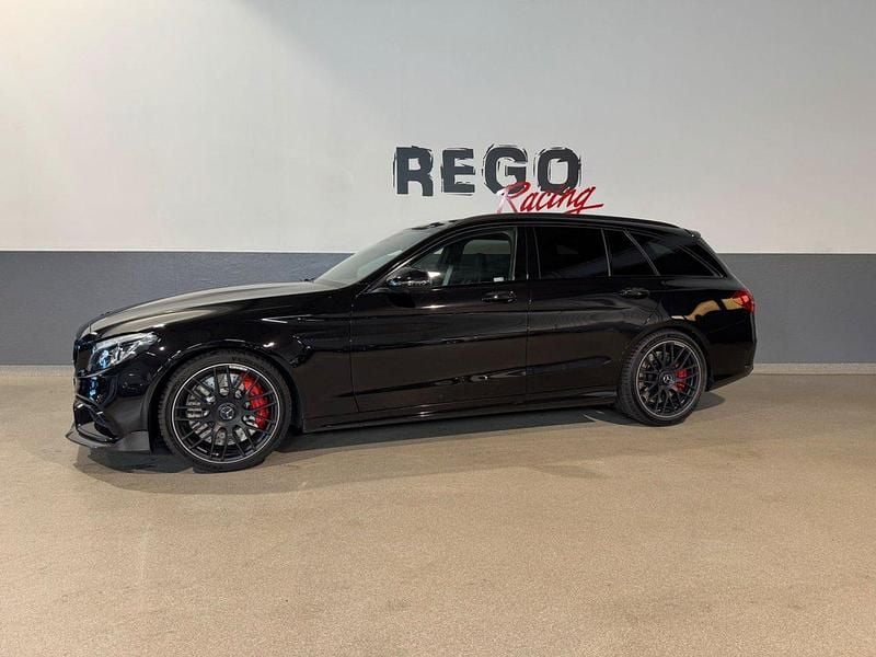 Svart Begagnad 2016 Mercedes C63S AMG AMG Kombi | 489 000 kr (Marknadspris) - Bild 1/4