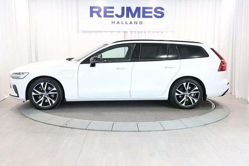 Begagnad Volvo V60 R-Design 344 HK (253 kW) 2020 Vit Kombi
