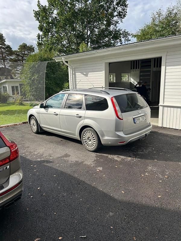 Begagnad 2009 Ford Focus Kombi | 22 000 kr (Bra pris) - Bild 1/4