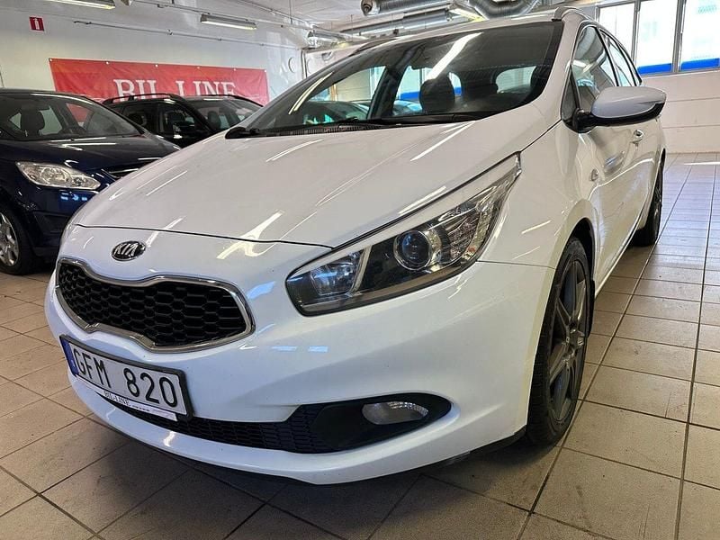 Vit Begagnad 2013 Kia Ceed Sportswagon EX Kombi | 69 800 kr (Marknadspris) - Bild 1/4